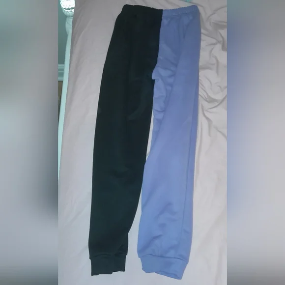 Jogging - Picture 2 of 2